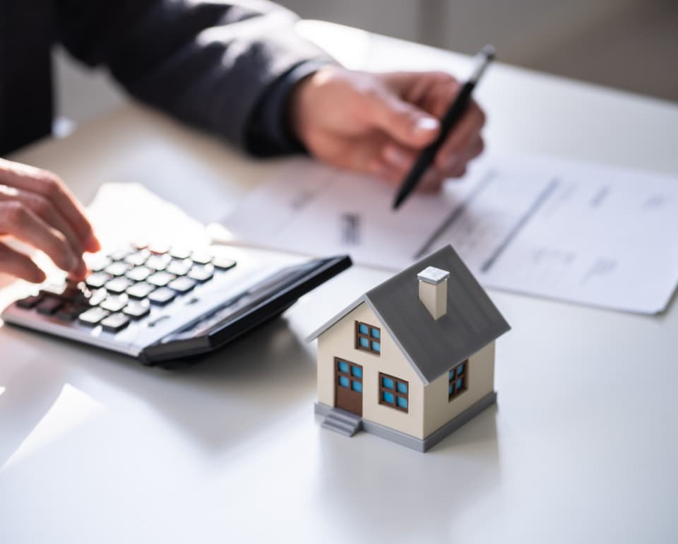 Calculating the cost of buying a home in Surrey or Hampshire